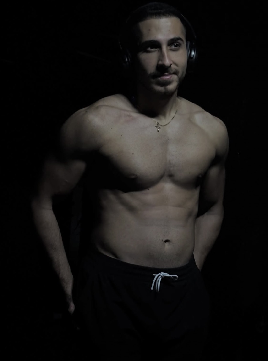 Michel Kaady, SPI certified personal trainer, training in the gym